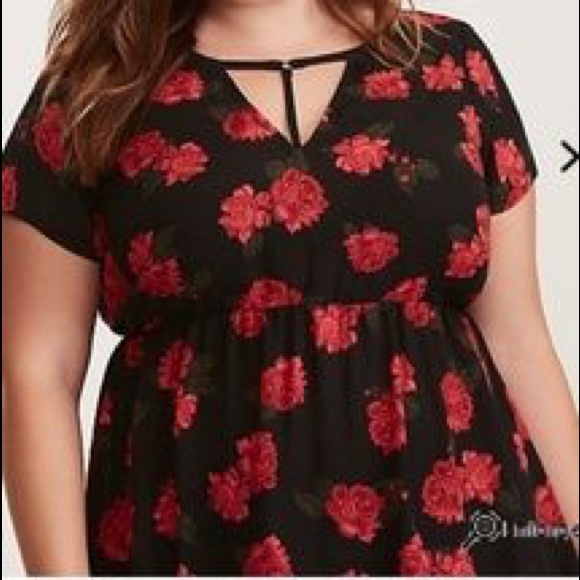 torrid Tops - Torrid strappy rose top